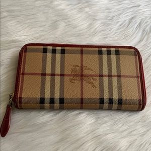 SOLD Authentic Burberry Zippy wallet